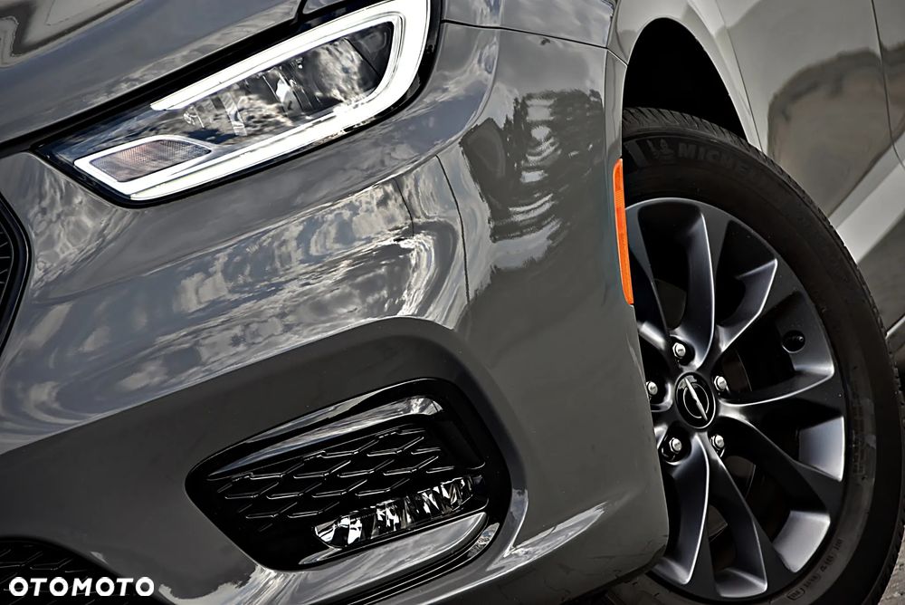 Chrysler Pacifica - 8