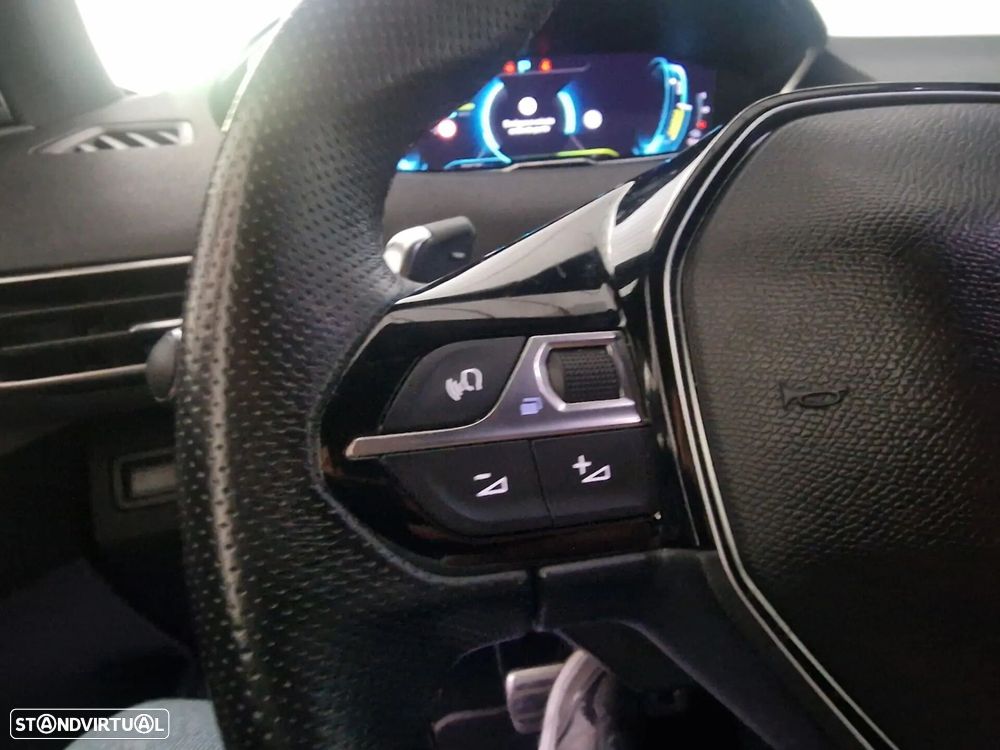 Peugeot 3008 1.6 Hybrid GT Line e-EAT8 - 24