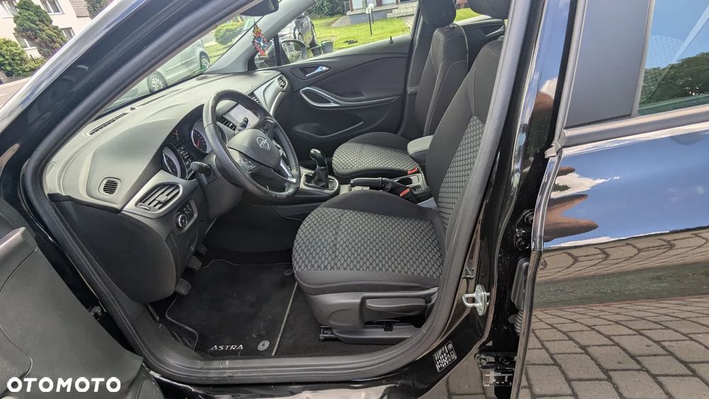 Opel Astra 1.2 T Edition S&S - 4