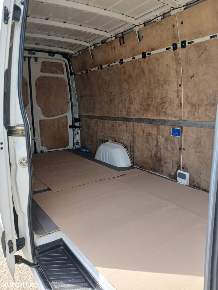 Volkswagen Crafter - 10