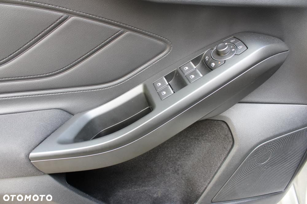 Ford Focus - 12