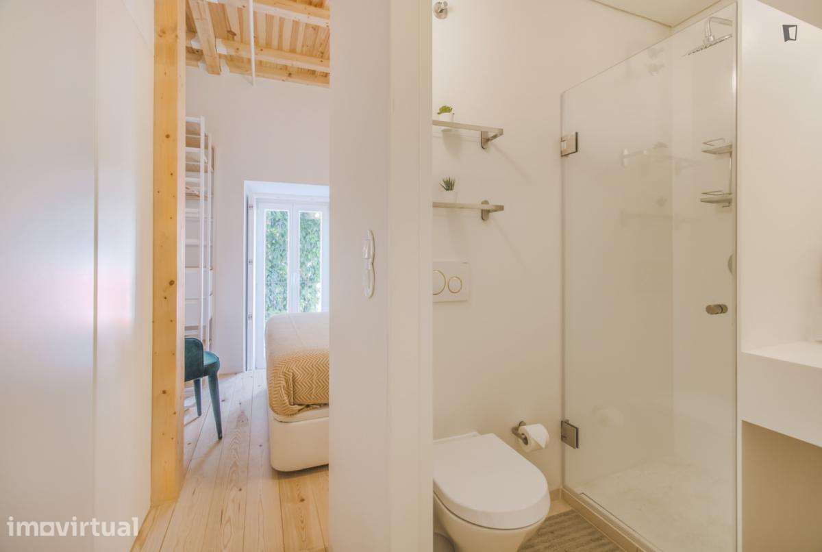 Apartamento com 1 quartos - localizado em Graça Lisbon - Grande imagem: 2/10
