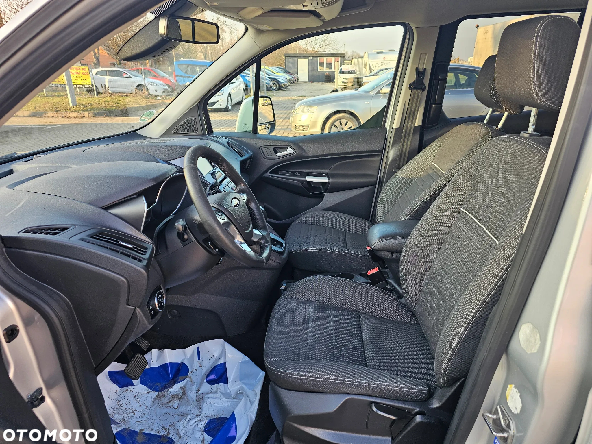Ford Tourneo Connect Grand - 11