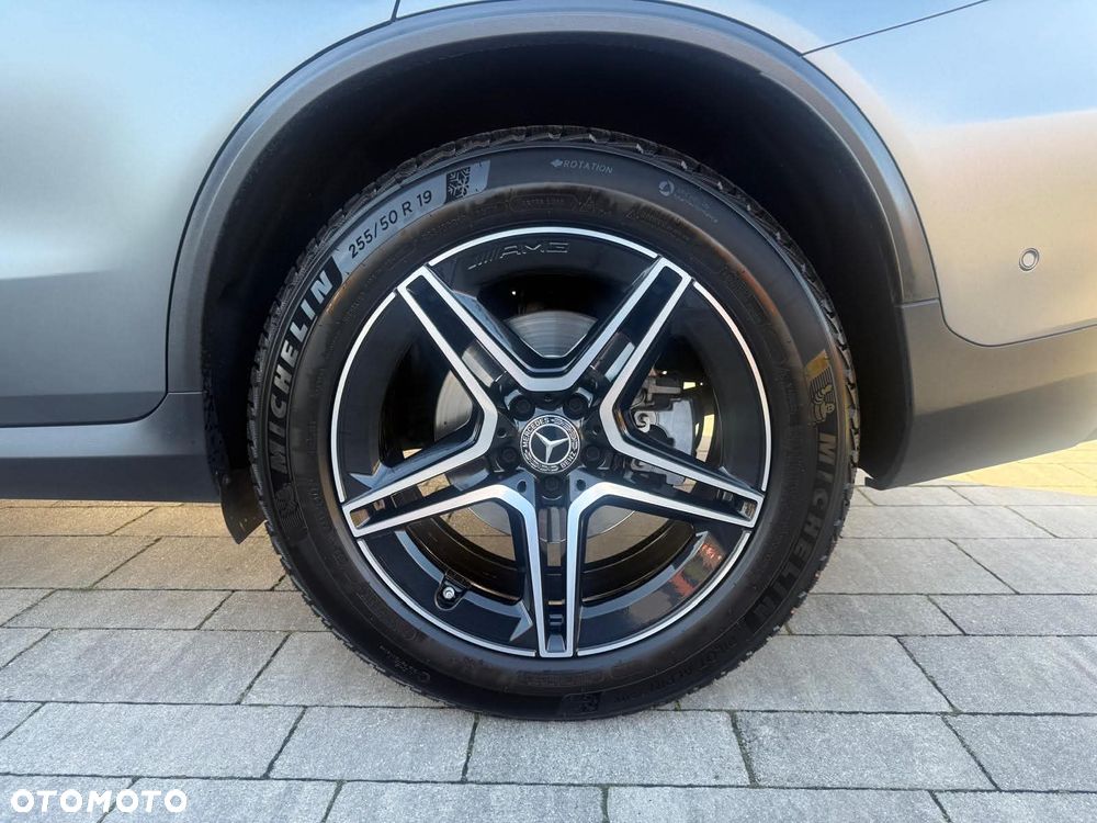 Mercedes-Benz GLC - 16