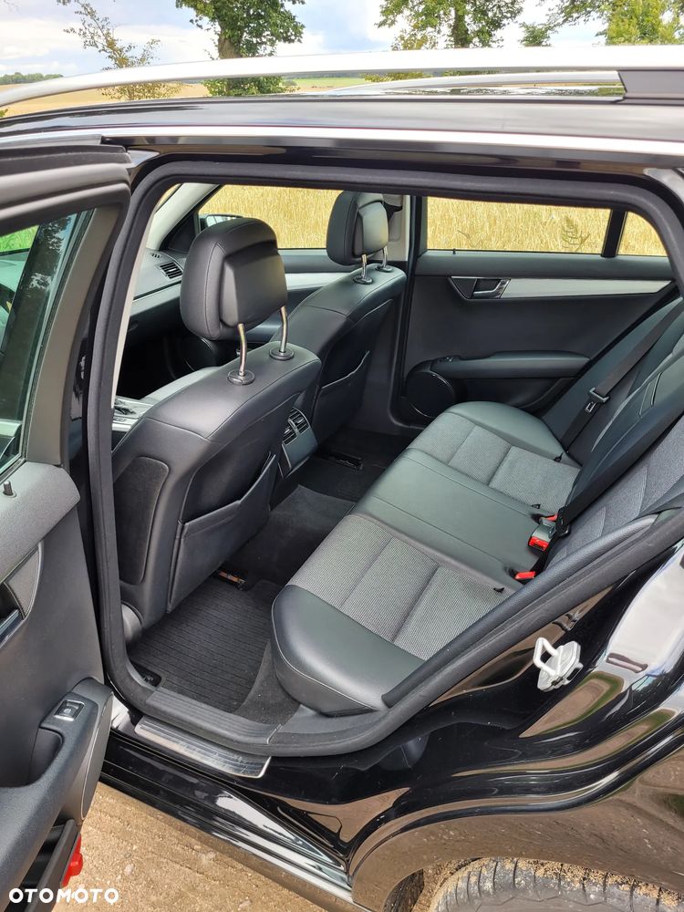 Mercedes-Benz Klasa C 180 Kompressor Automatik BlueEFFICIENCY - 11