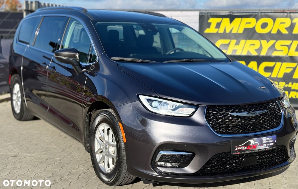 Chrysler Pacifica - 1