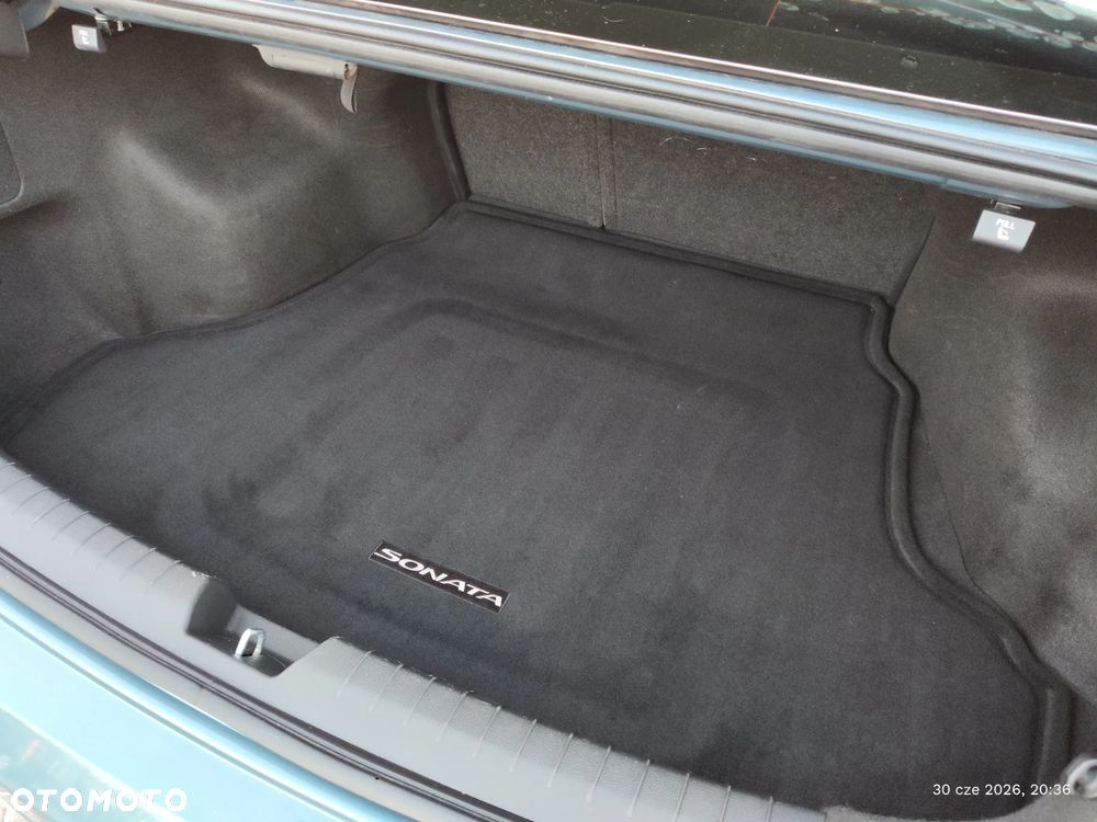 Hyundai Sonata - 12