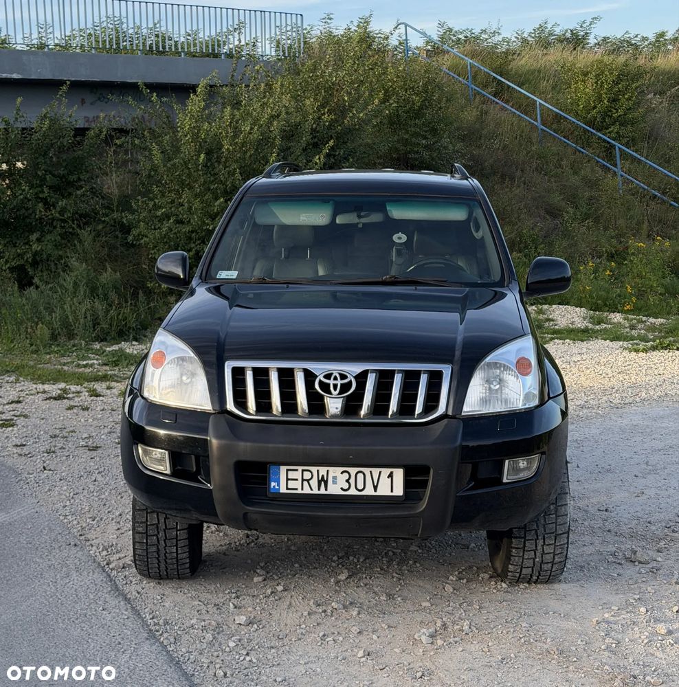 Toyota Land Cruiser - 2