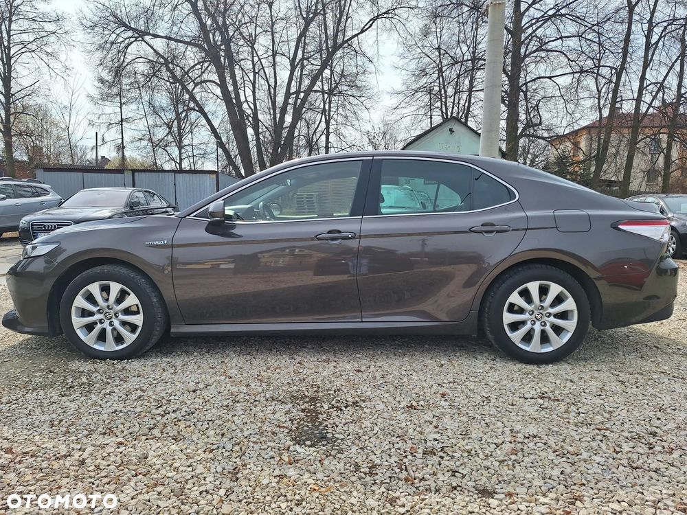 Toyota Camry 2.5 Hybrid Comfort CVT - 1