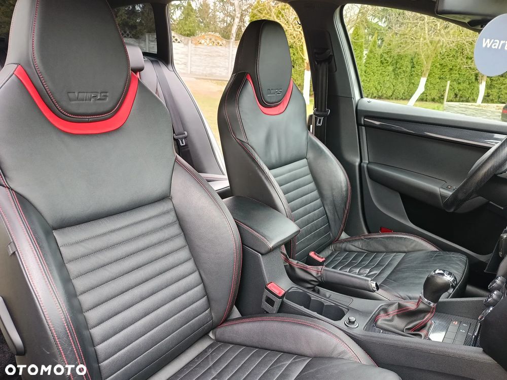 Skoda Octavia 2.0 TDI DSG RS - 12