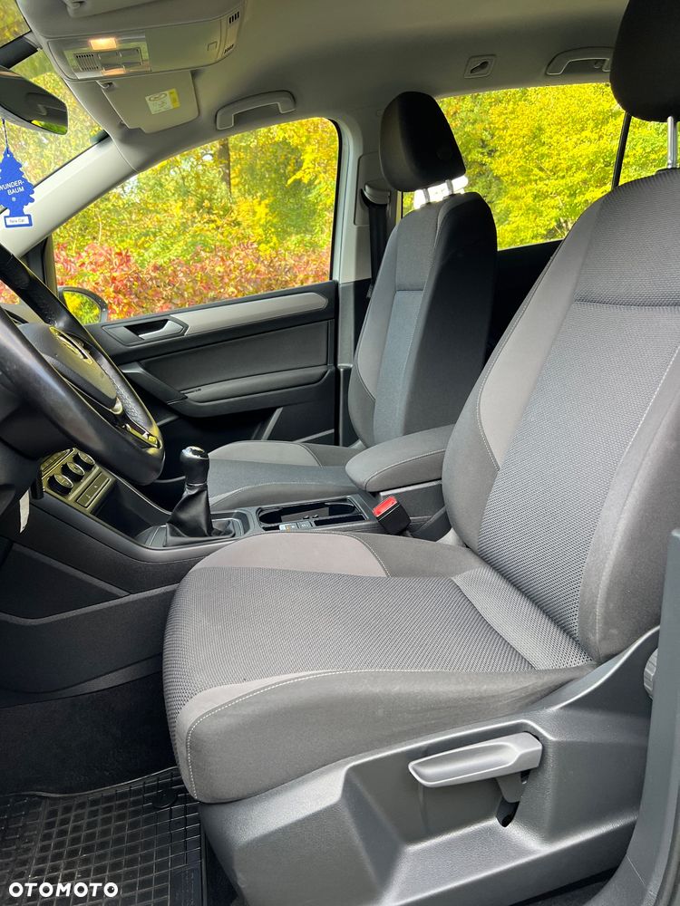 Volkswagen Touran 1.6 TDI BMT SCR Trendline - 11
