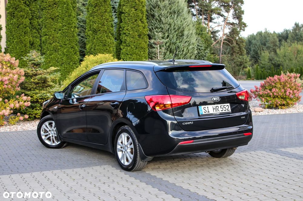 Kia Ceed 1.6 CRDi 128 ISG SW Vision - 7