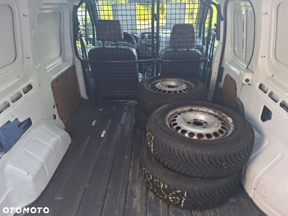 Ford Transit Connect - 32