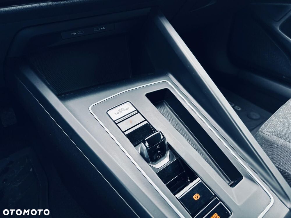 Volkswagen Golf - 30