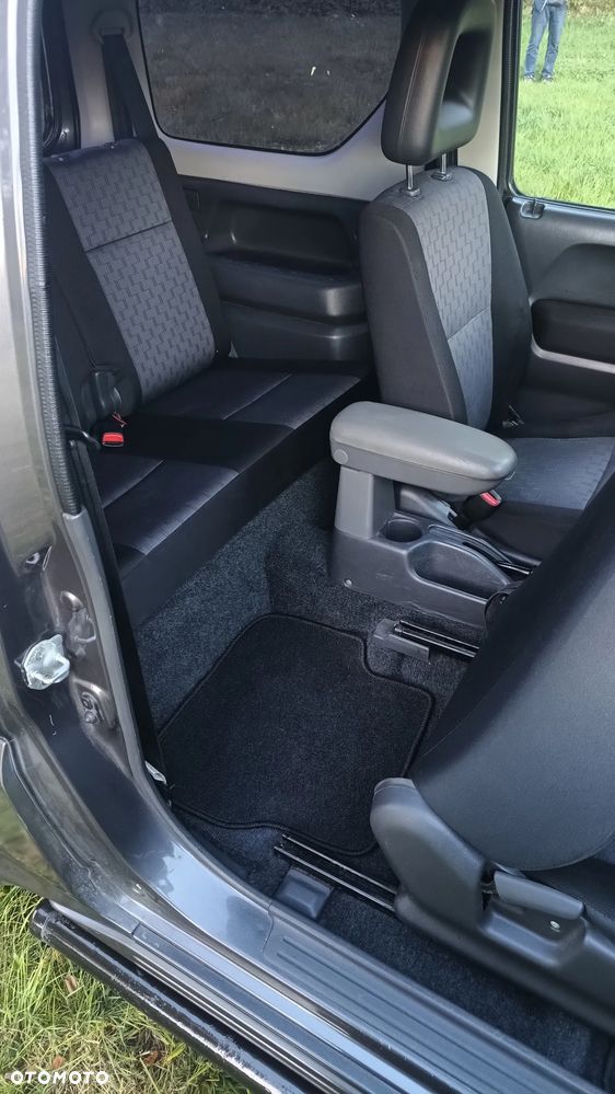 Suzuki Jimny - 23