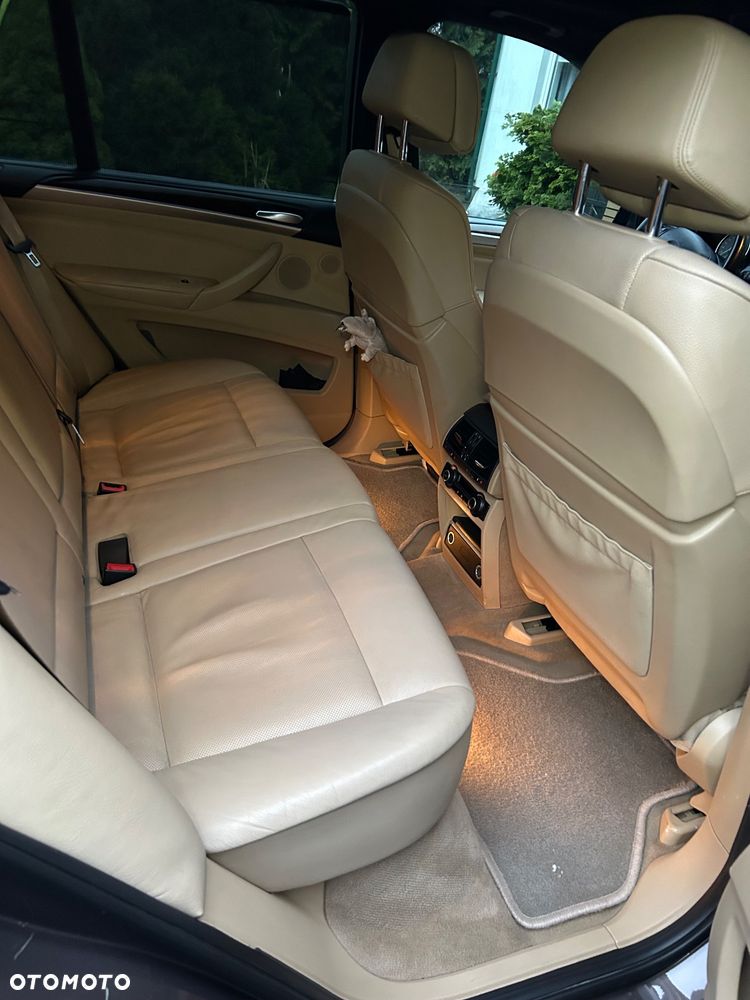 BMW X5 3.5d xDrive - 16