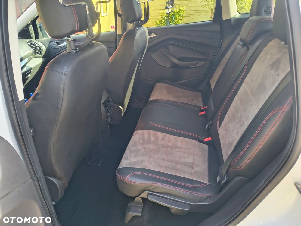 Ford Kuga - 18