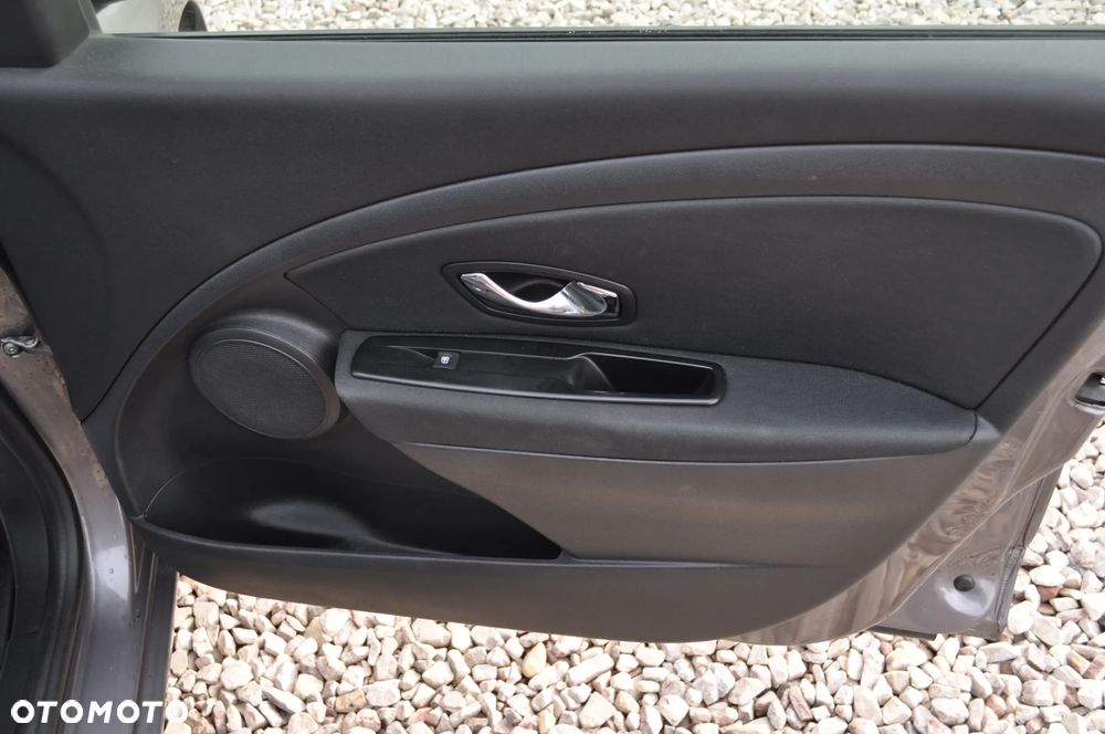Renault Megane ENERGY TCe 115 Start & Stop LIMITED - 31