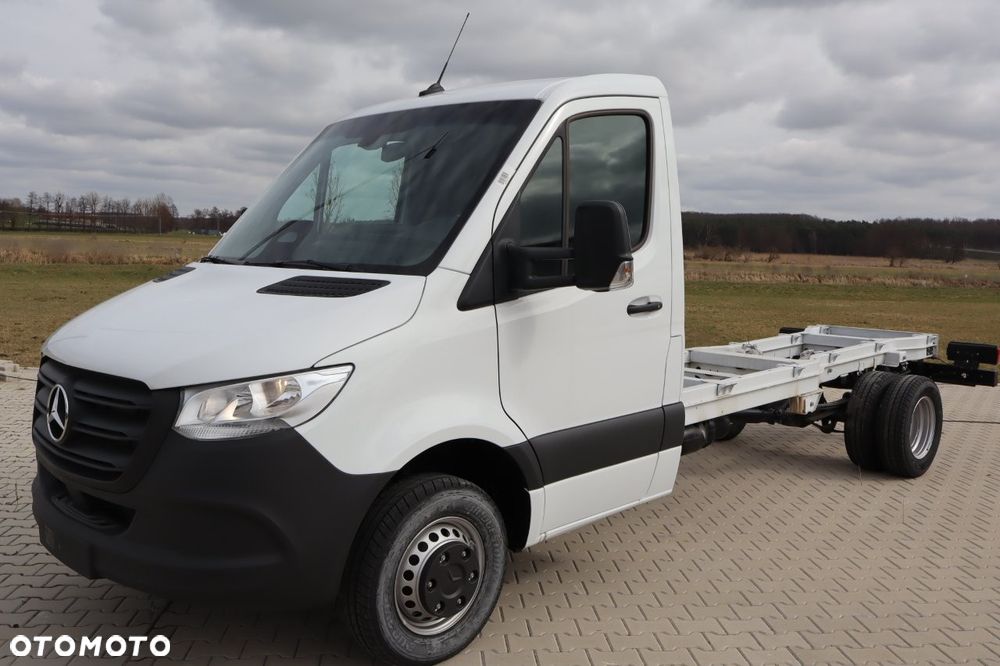 Mercedes-Benz Sprinter podwozie 517 CDI - 2