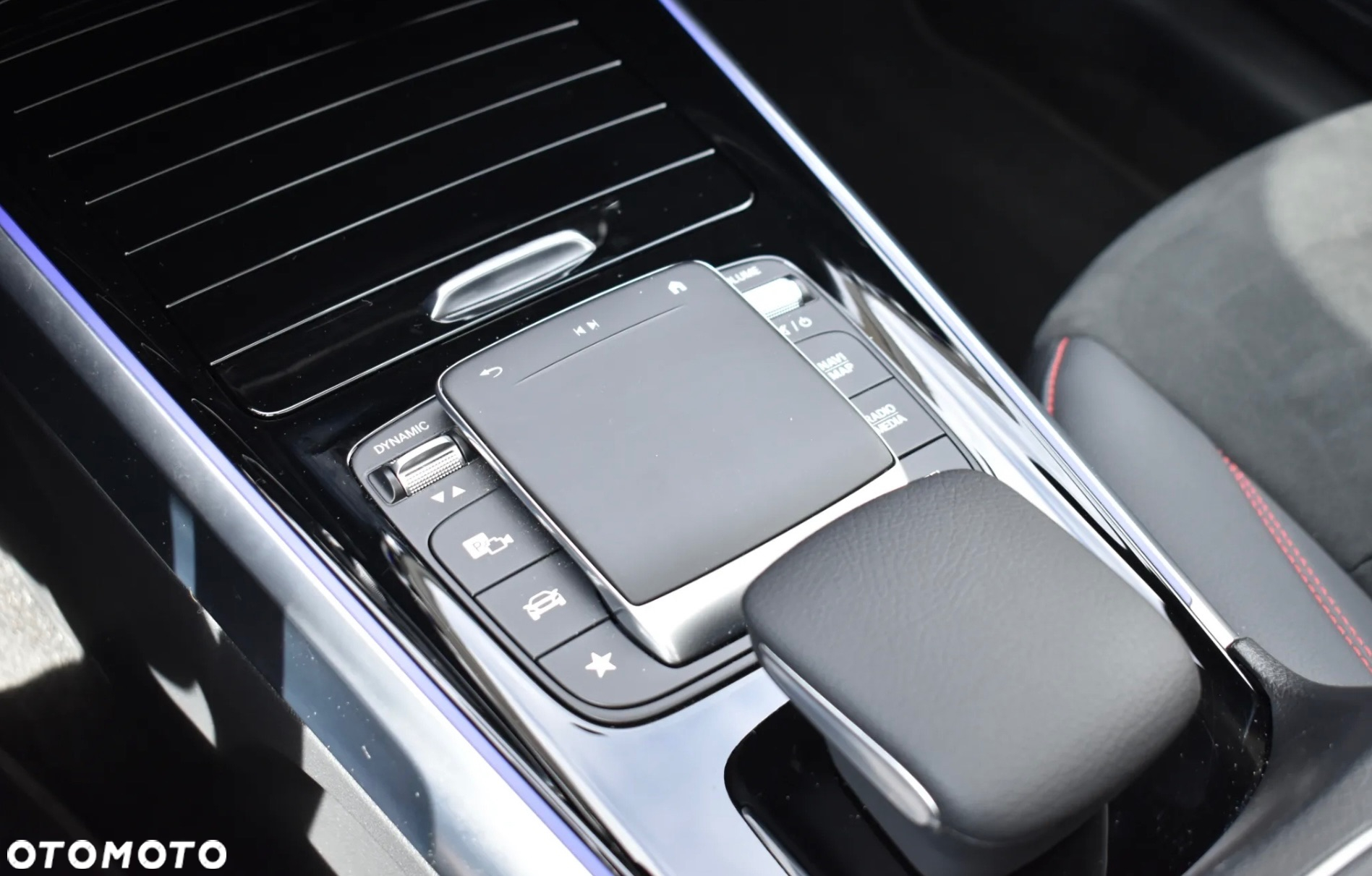 Mercedes-Benz GLB - 18
