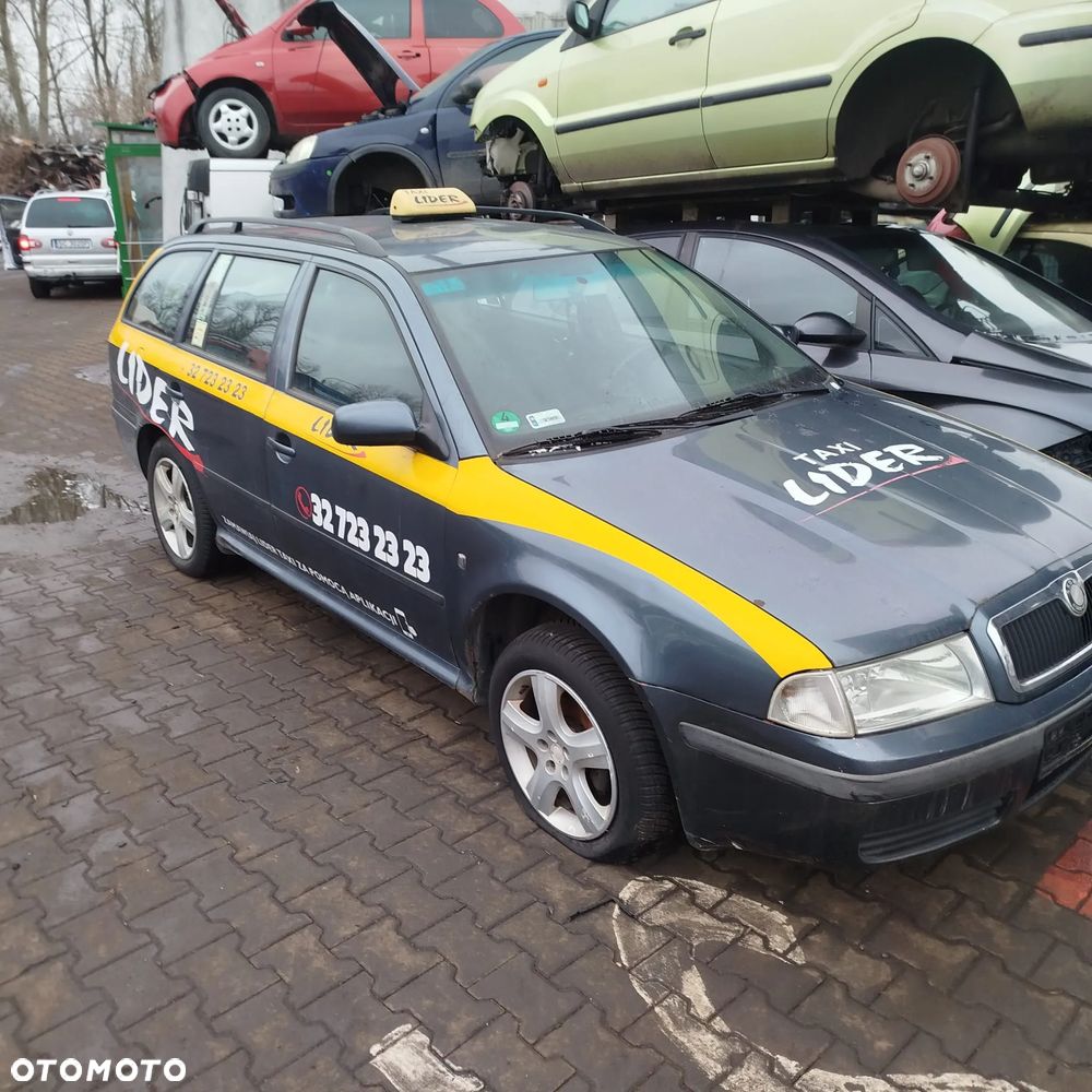 Skoda Octavia 1  na części - 3