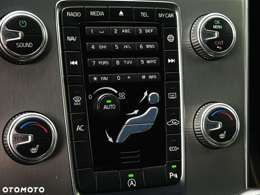 Volvo V60 D4 Drive-E Momentum - 31