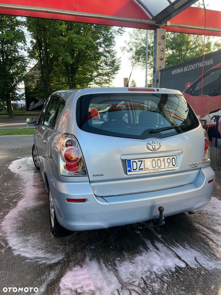 Toyota Corolla Verso - 4