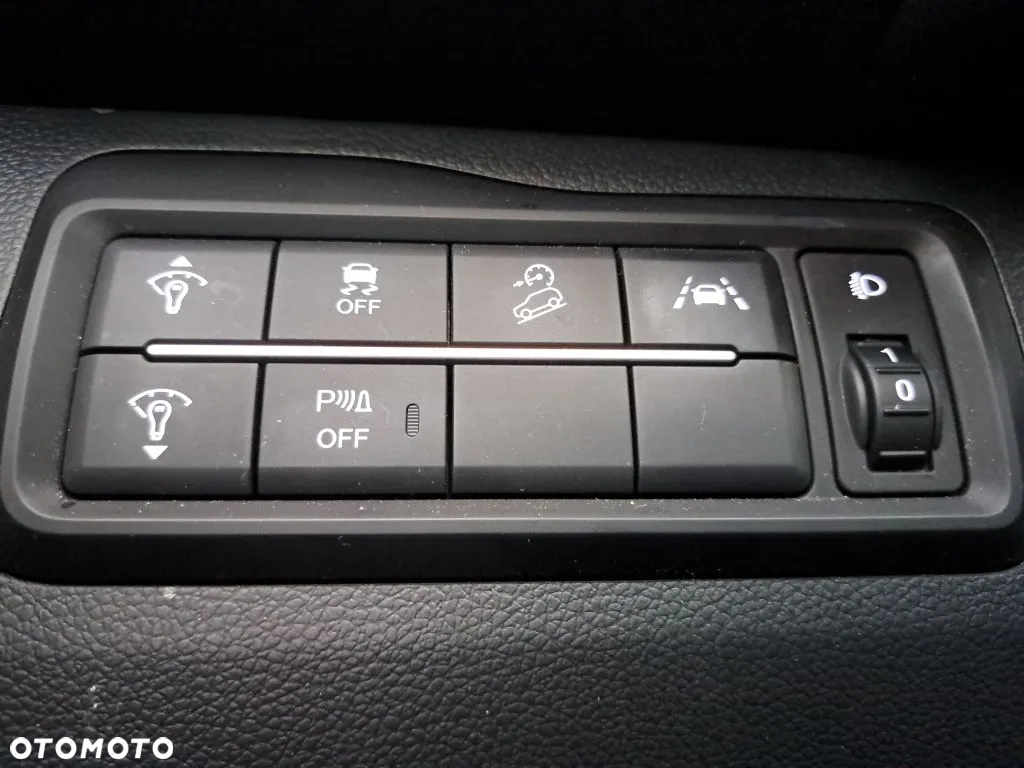 SsangYong/KGM Tivoli Grand 1.5 T-GDI Adventure - 21