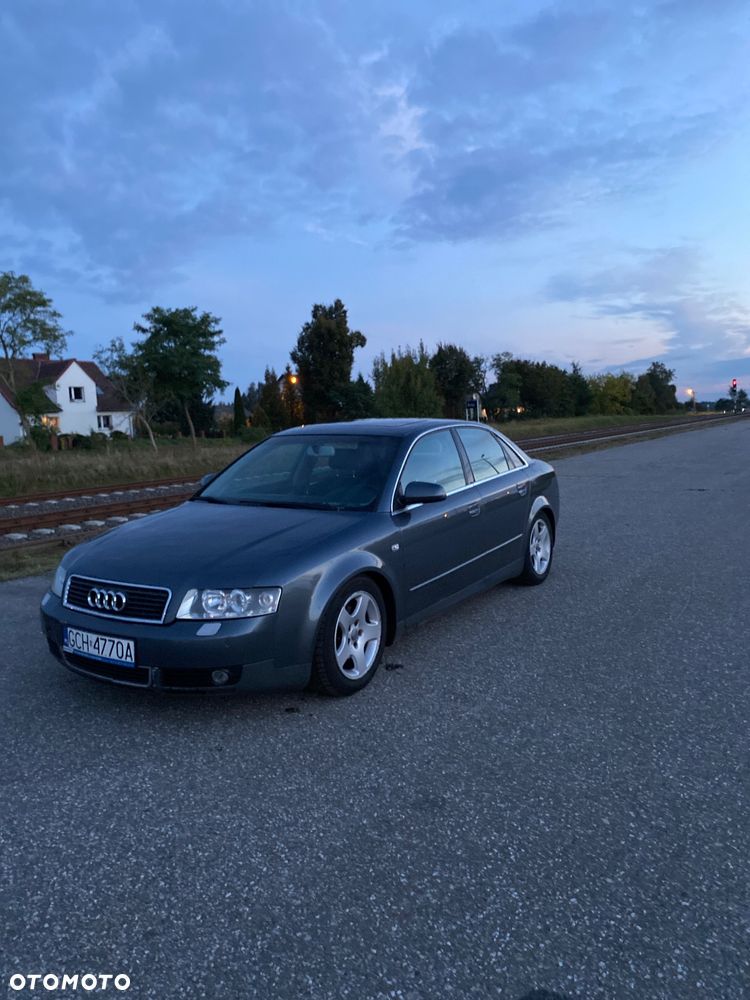 Audi A4 - 4