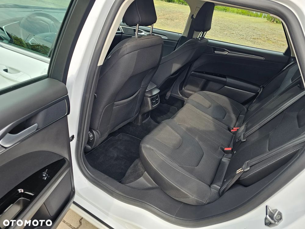 Ford Mondeo 2.0 EcoBlue Titanium - 14