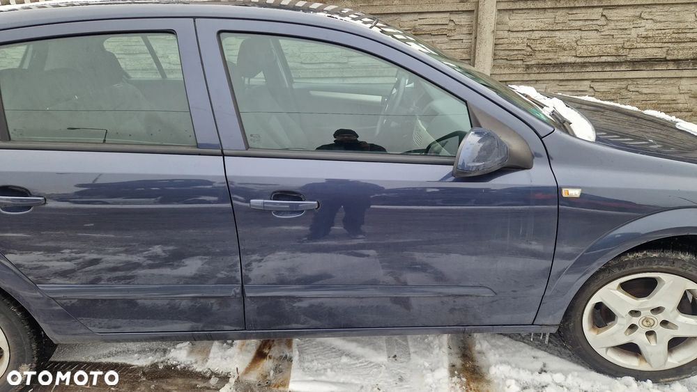 OPEL ASTRA H DRZWI PRAWY PRZÓD Z168 - 1