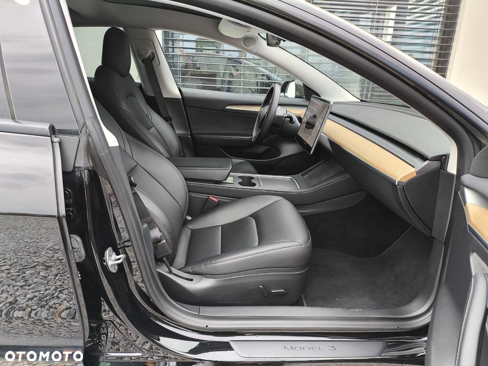 Tesla Model 3 Standard Reichweite Plus Hinterradantrieb - 18