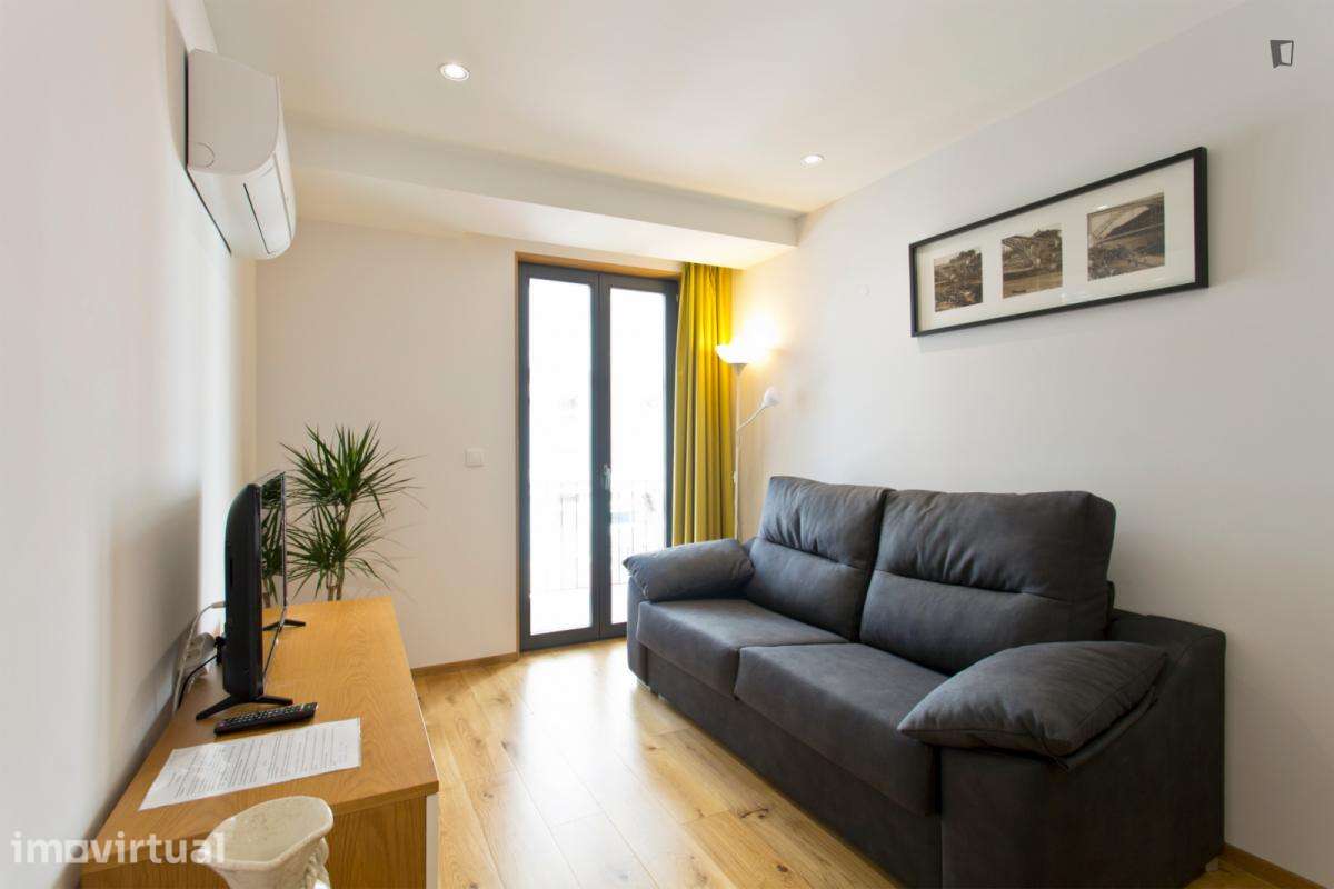 Apartamento com 1 quartos - localizado em Santo Ildefonso Porto - Grande imagem: 4/13