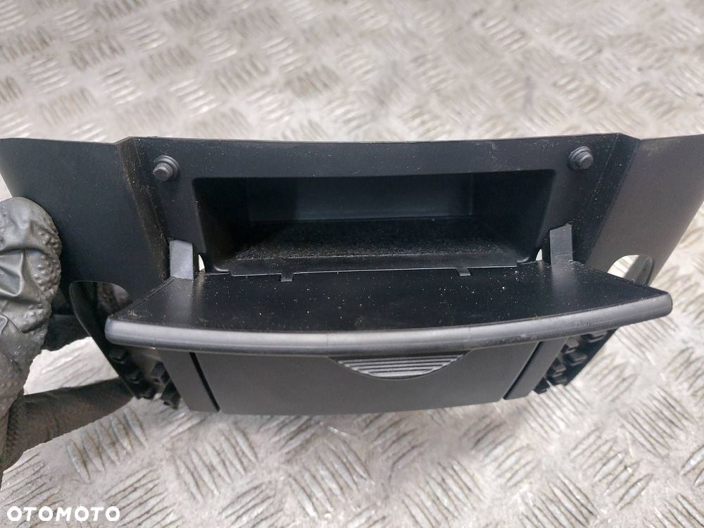 POPIELNICZKA KIA PROCEED I LIFT 84707-1H050 - 2