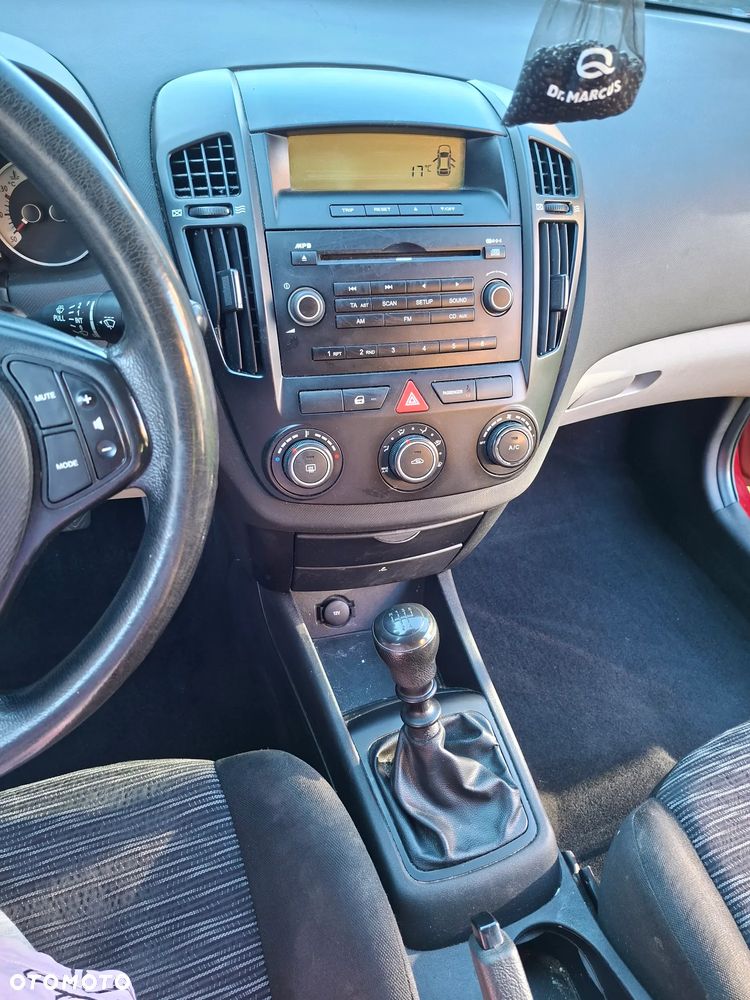 Kia Ceed - 5