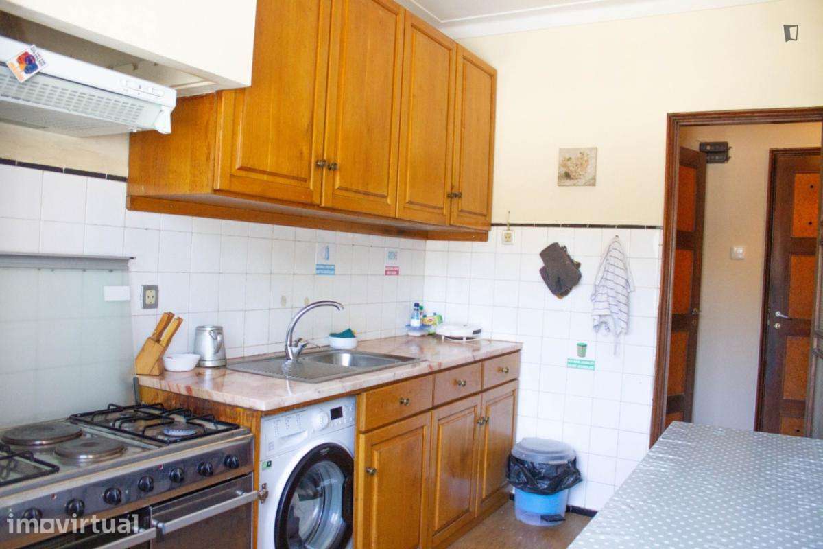 Quarto - localizado em Cedofeita Porto - Grande imagem: 3/7