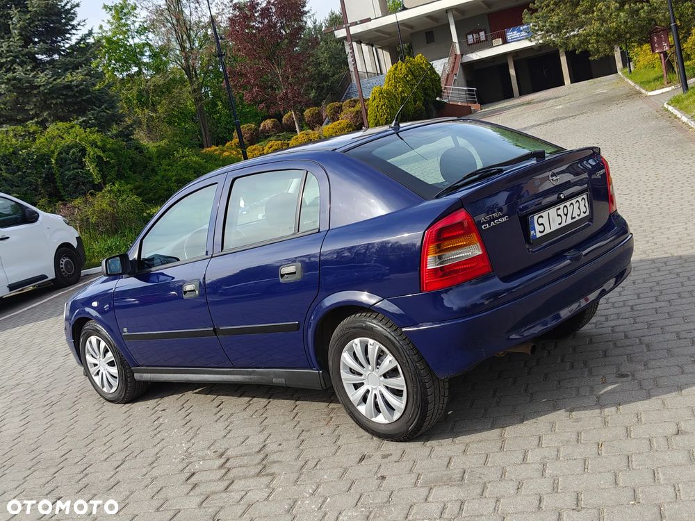 Opel Vectra 1.9 CDTI Essentia - 12