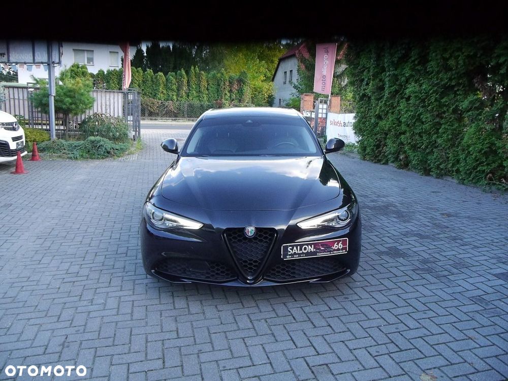 Alfa Romeo Giulia - 7