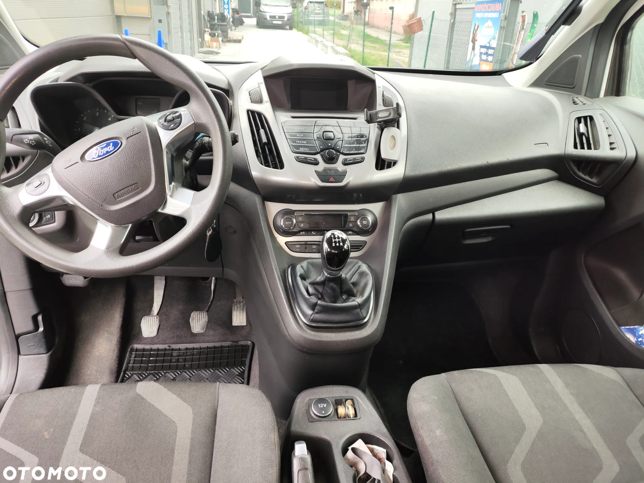 Ford Transit Connect - 14