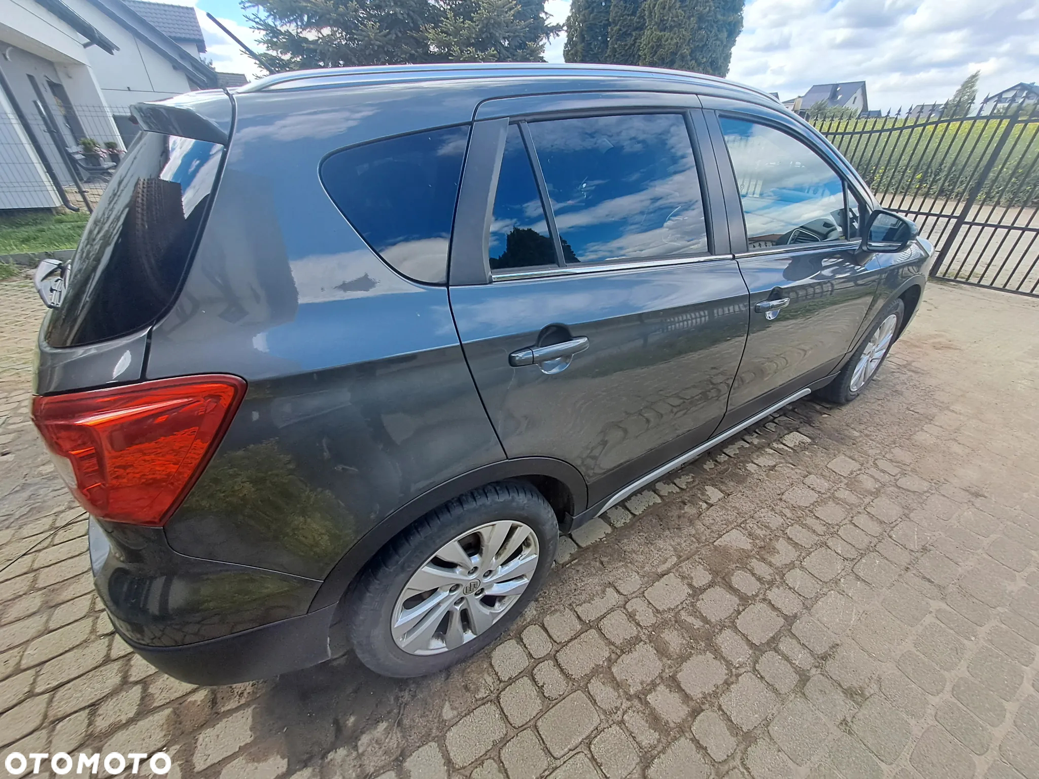 Suzuki SX4 - 10