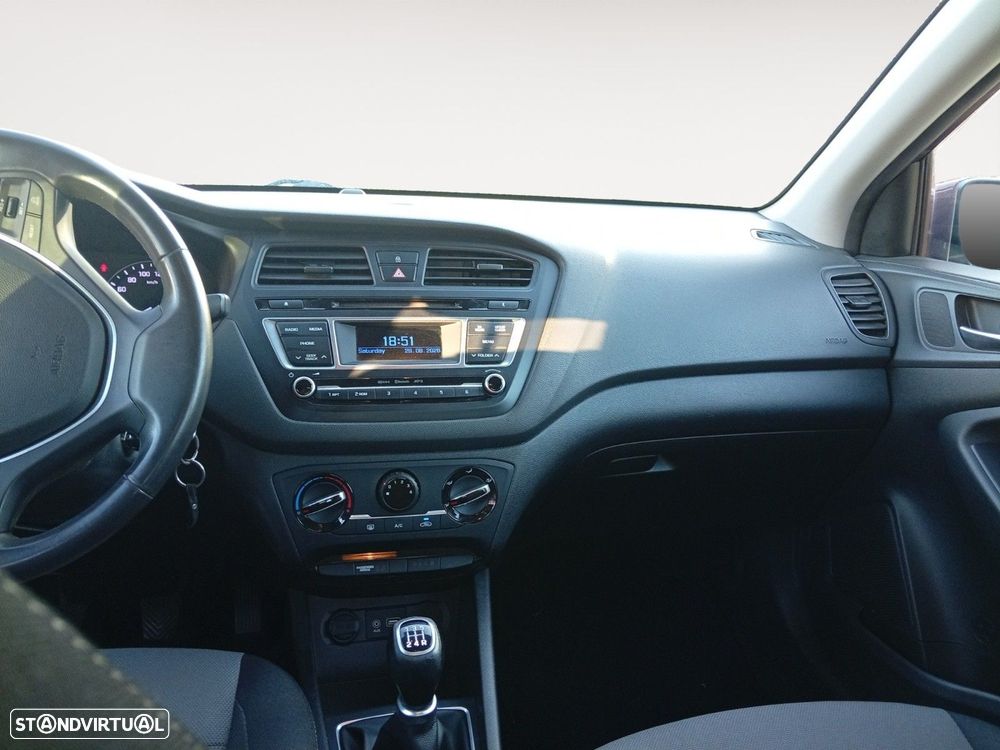 Hyundai i20 1.2 Comfort - 11
