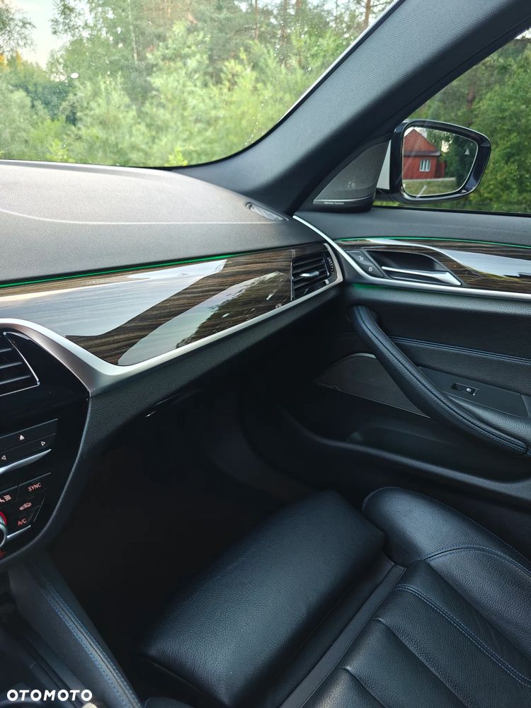 BMW Seria 5 530i M Sport sport - 27