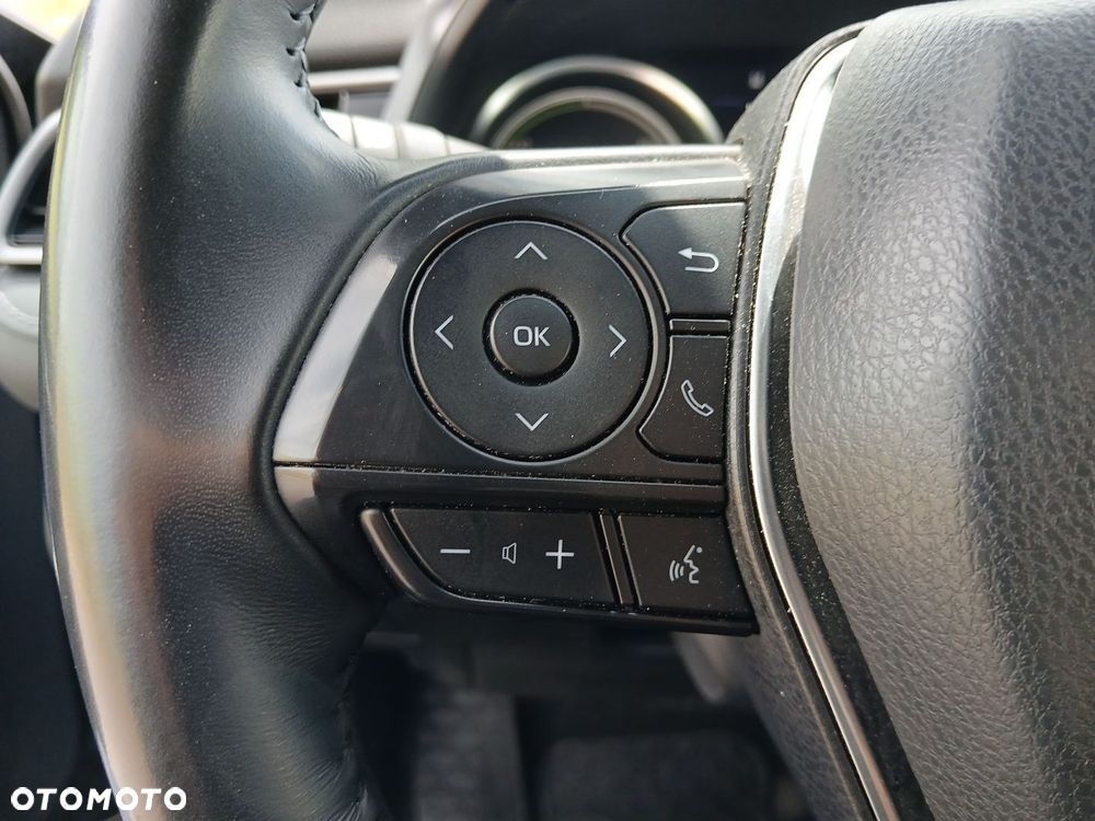 Toyota Camry 2.5 Hybrid Comfort CVT - 28