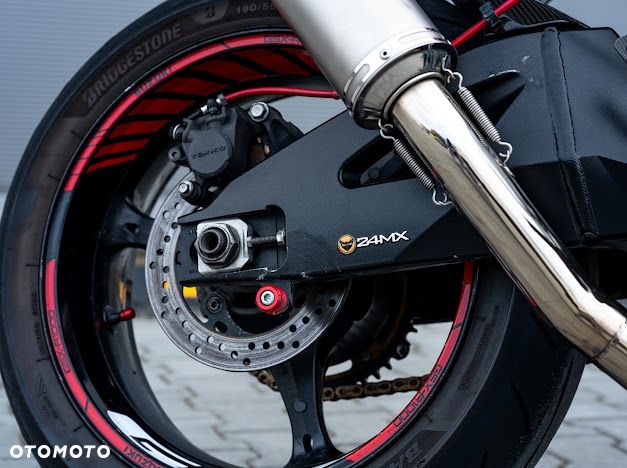 Suzuki GSX-R - 13