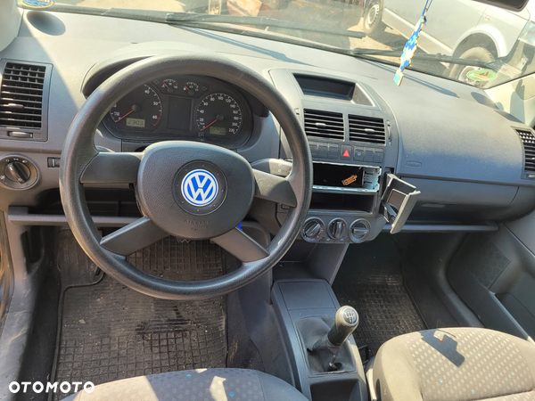 vw polo 9n fotel kanapa deska kokpit podsufitka boczek podłokietnik licznik panel szyb stacyjka zestaw startowy
