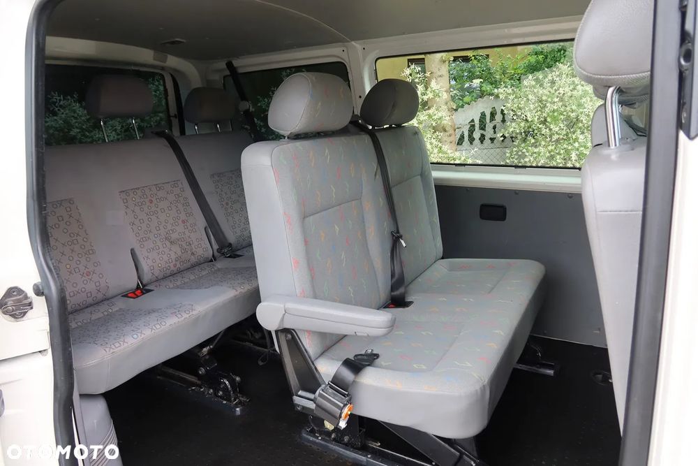 Volkswagen Transporter - 15