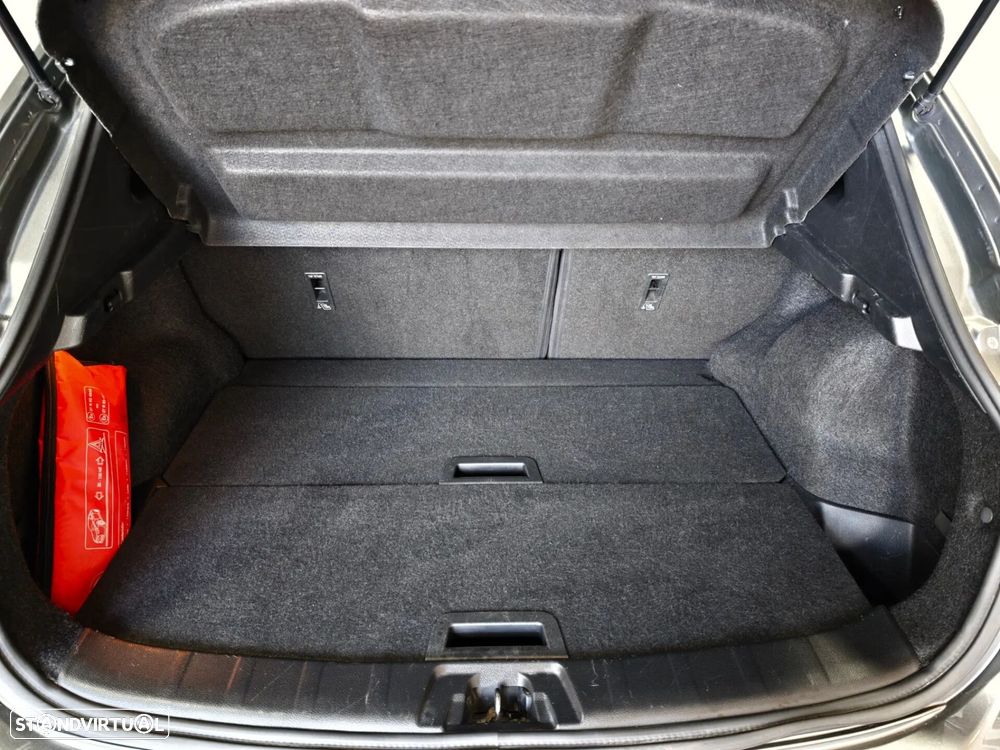 Nissan Qashqai 1.5 dCi N-Connecta 18 - 24