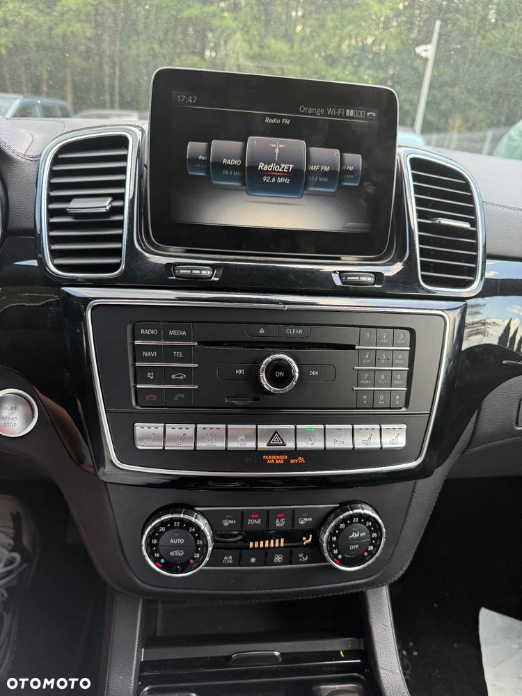 Mercedes-Benz GLS - 16