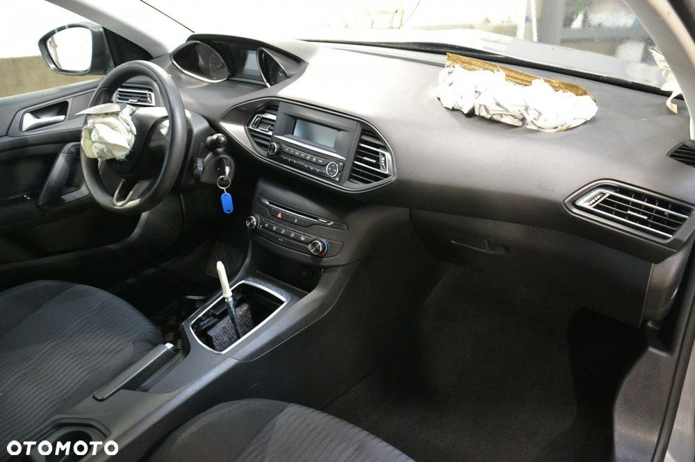 Peugeot 308 - 16