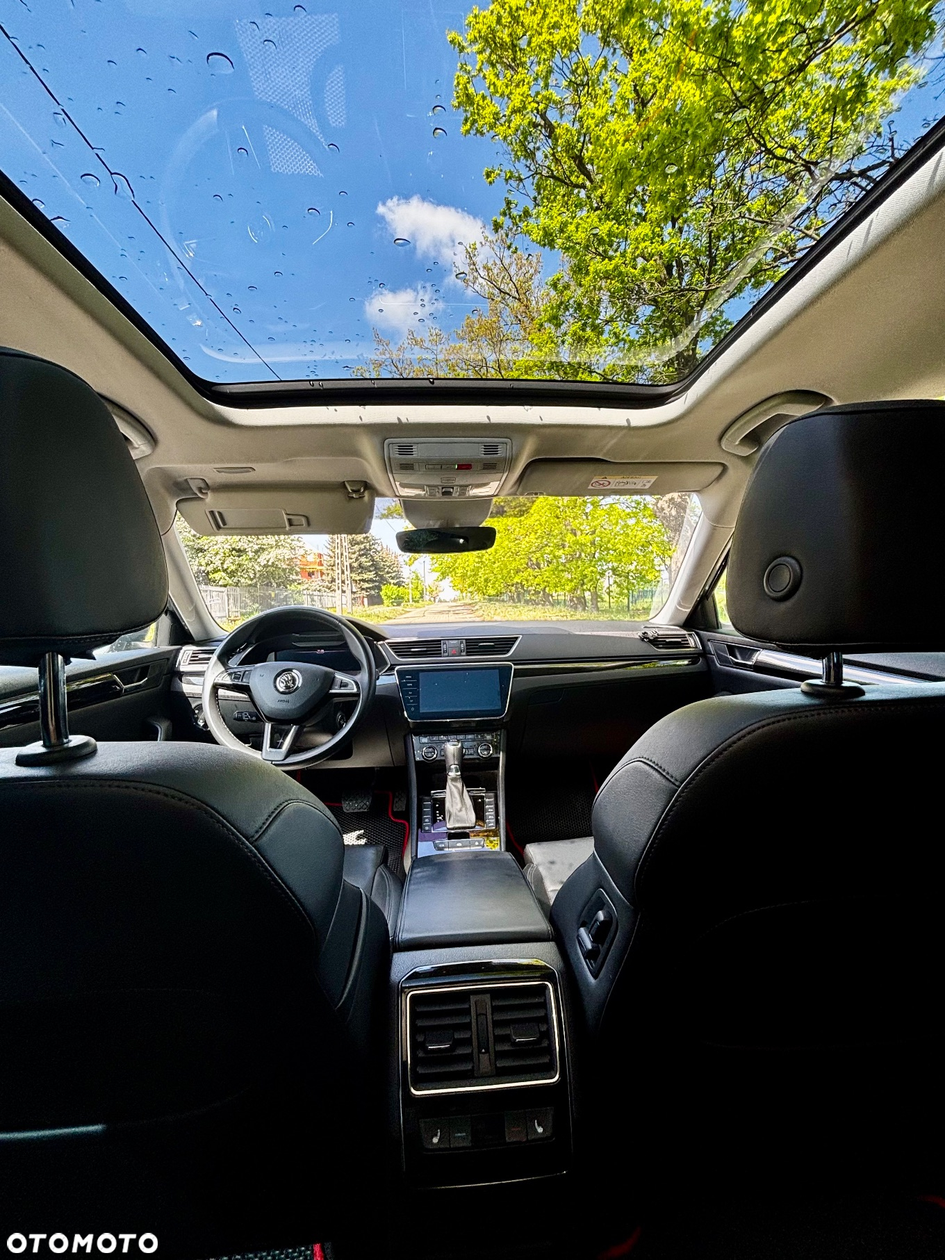 Skoda Superb 2.0 TDI DSG L&K - 14